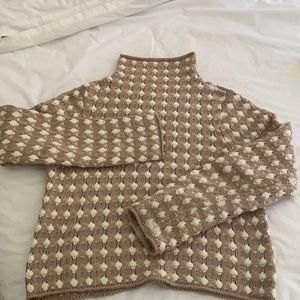 Anthropologie taupe and white sweater